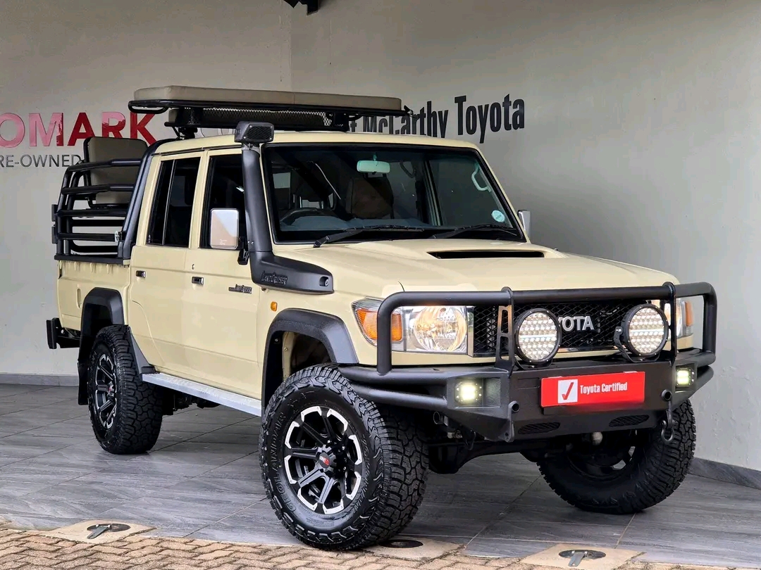 
								2018 Toyota Land Cruiser 79 4.5D V8 Double Cab full									