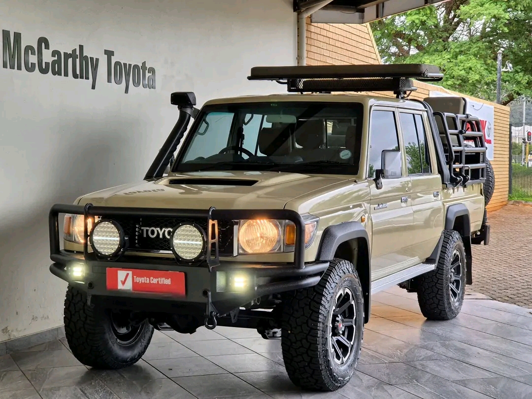 
								2018 Toyota Land Cruiser 79 4.5D V8 Double Cab full									